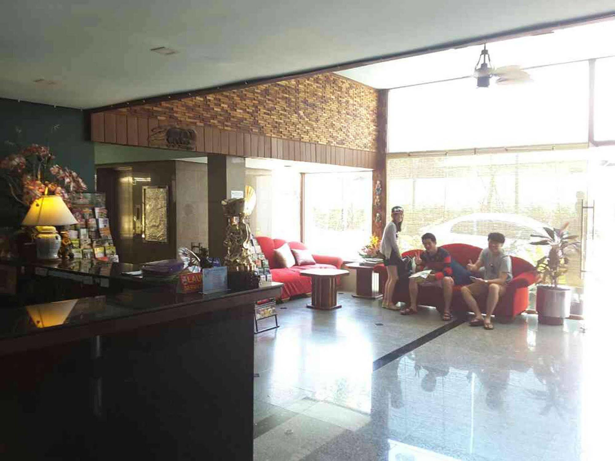 Centro Cnx Hotel Chiang Mai Exterior photo